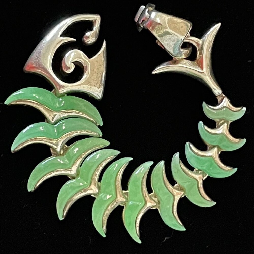 Stephen Webster Hinged Fish Bone Pendant OOAK Sterling Silver Green Jade 3.75"